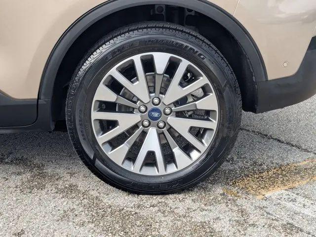 2020 Ford Escape Titanium