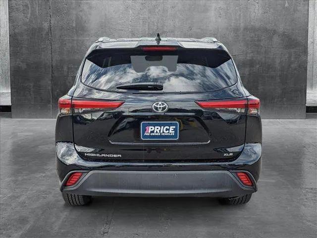 2022 Toyota Highlander XLE
