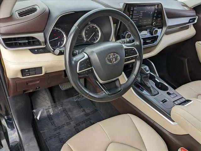 2022 Toyota Highlander XLE