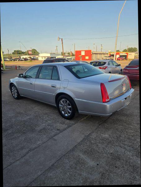 2011 Cadillac DTS Premium Collection
