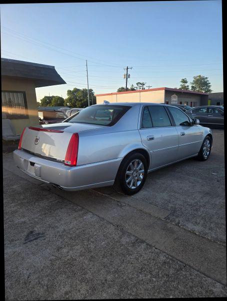 2011 Cadillac DTS Premium Collection