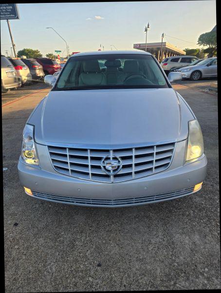 2011 Cadillac DTS Premium Collection
