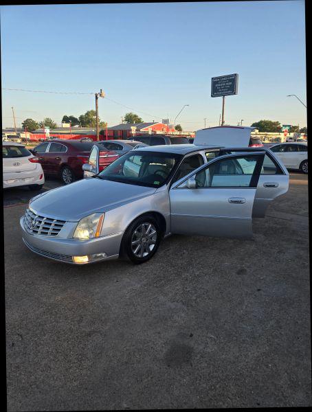 2011 Cadillac DTS Premium Collection