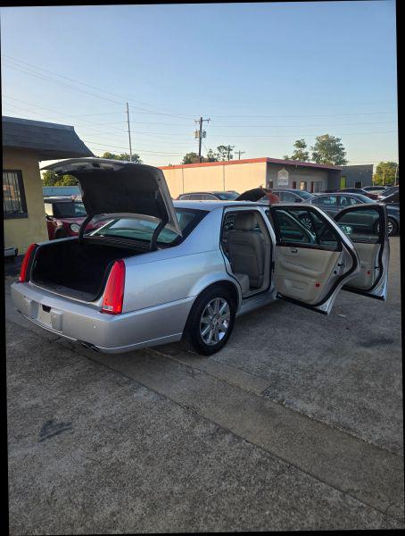 2011 Cadillac DTS Premium Collection