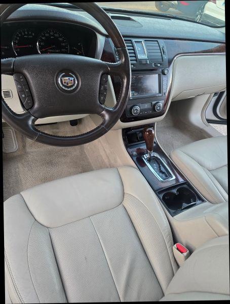 2011 Cadillac DTS Premium Collection