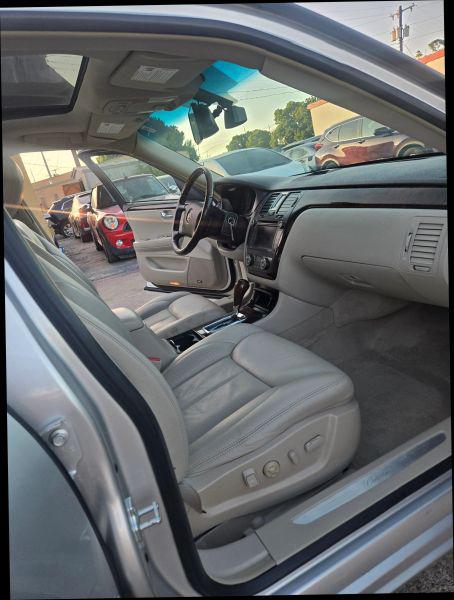 2011 Cadillac DTS Premium Collection