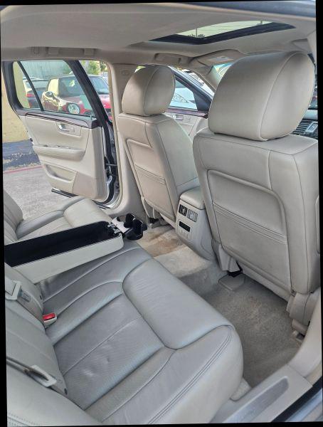 2011 Cadillac DTS Premium Collection
