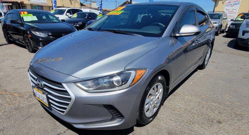 2018 Hyundai Elantra SE