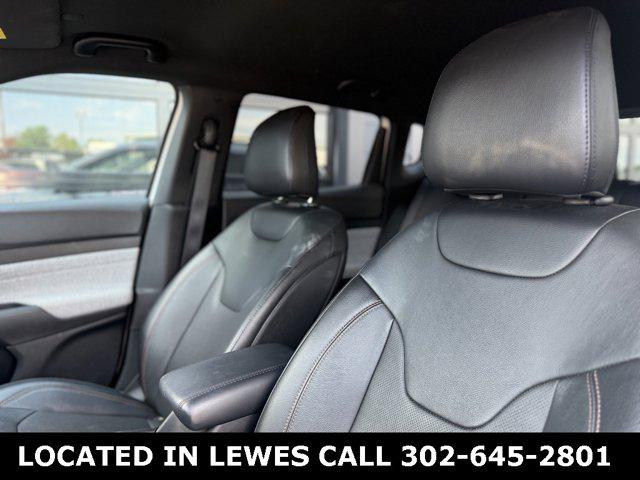 2023 Jeep Compass Latitude Lux FWD