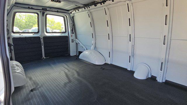 2025 Chevrolet Express Cargo Van RWD 2500 Extended Wheelbase WT