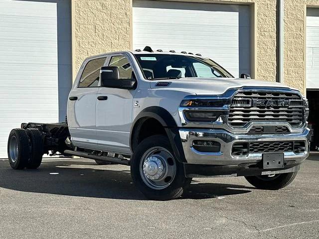 2026 RAM Ram 5500 Chassis Cab RAM 5500 TRADESMAN CHASSIS CREW CAB 4X4 84 CA