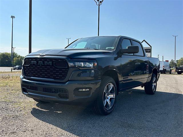 2025 RAM 1500 Tradesman Crew Cab 4x4 57 Box