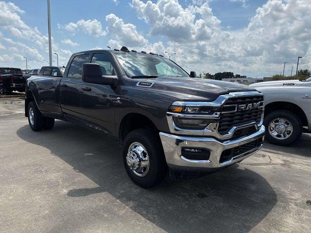 2026 RAM Ram 3500 RAM 3500 TRADESMAN CREW CAB 4X4 8 BOX