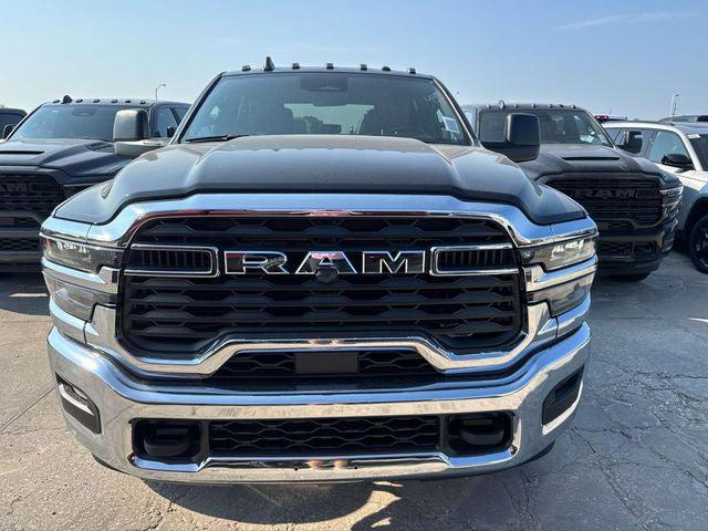 2026 RAM Ram 3500 RAM 3500 TRADESMAN CREW CAB 4X4 8 BOX