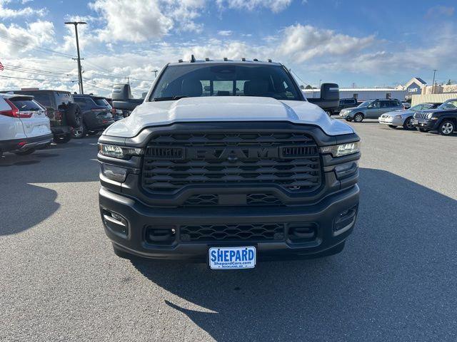 2026 RAM Ram 3500 RAM 3500 TRADESMAN CREW CAB 4X2 8 BOX