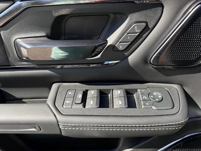 2026 Ram 1500 Limited Crew Cab 4x4 5'7" Box