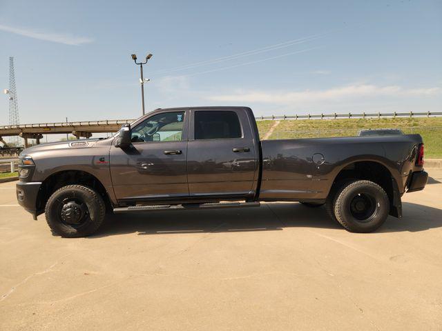 2026 RAM Ram 3500 RAM 3500 TRADESMAN CREW CAB 4X4 8 BOX