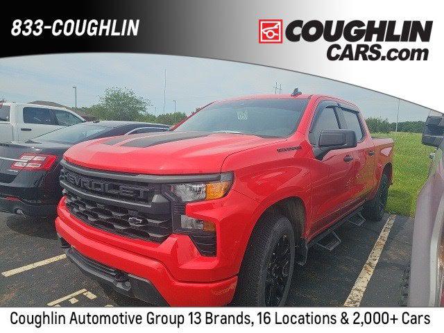 2023 Chevrolet Silverado 1500 4WD Crew Cab Short Bed Custom