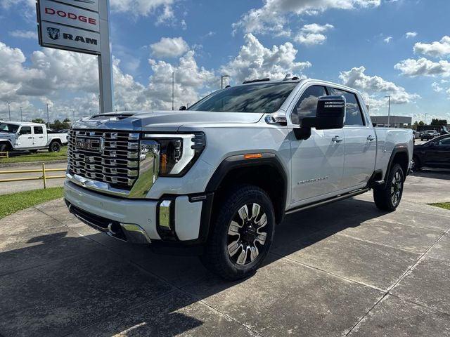 2024 GMC Sierra 2500HD 4WD Crew Cab Standard Bed Denali