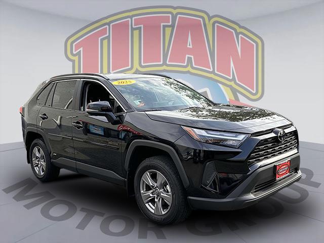 2025 Toyota RAV4 Hybrid XLE [3]