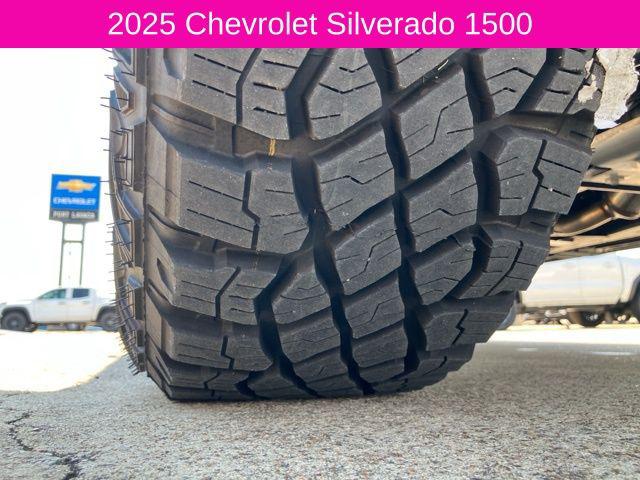 2025 Chevrolet Silverado 1500 4WD Crew Cab Short Bed ZR2