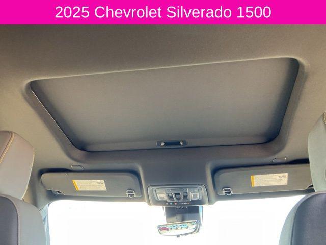 2025 Chevrolet Silverado 1500 4WD Crew Cab Short Bed ZR2
