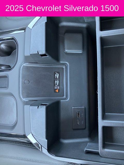 2025 Chevrolet Silverado 1500 4WD Crew Cab Short Bed ZR2