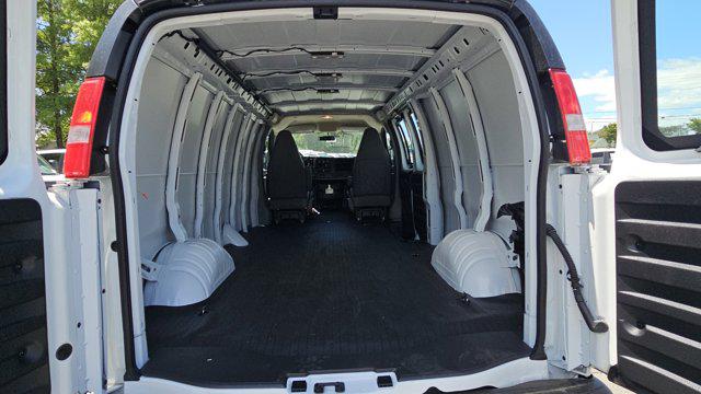 2025 Chevrolet Express Cargo Van RWD 2500 Extended Wheelbase WT