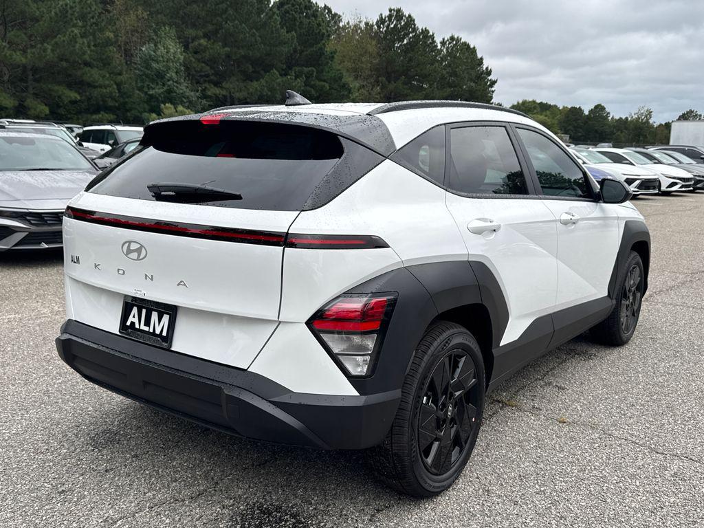 New 2026 White HYUNDAI SEL Sport FWD image 6