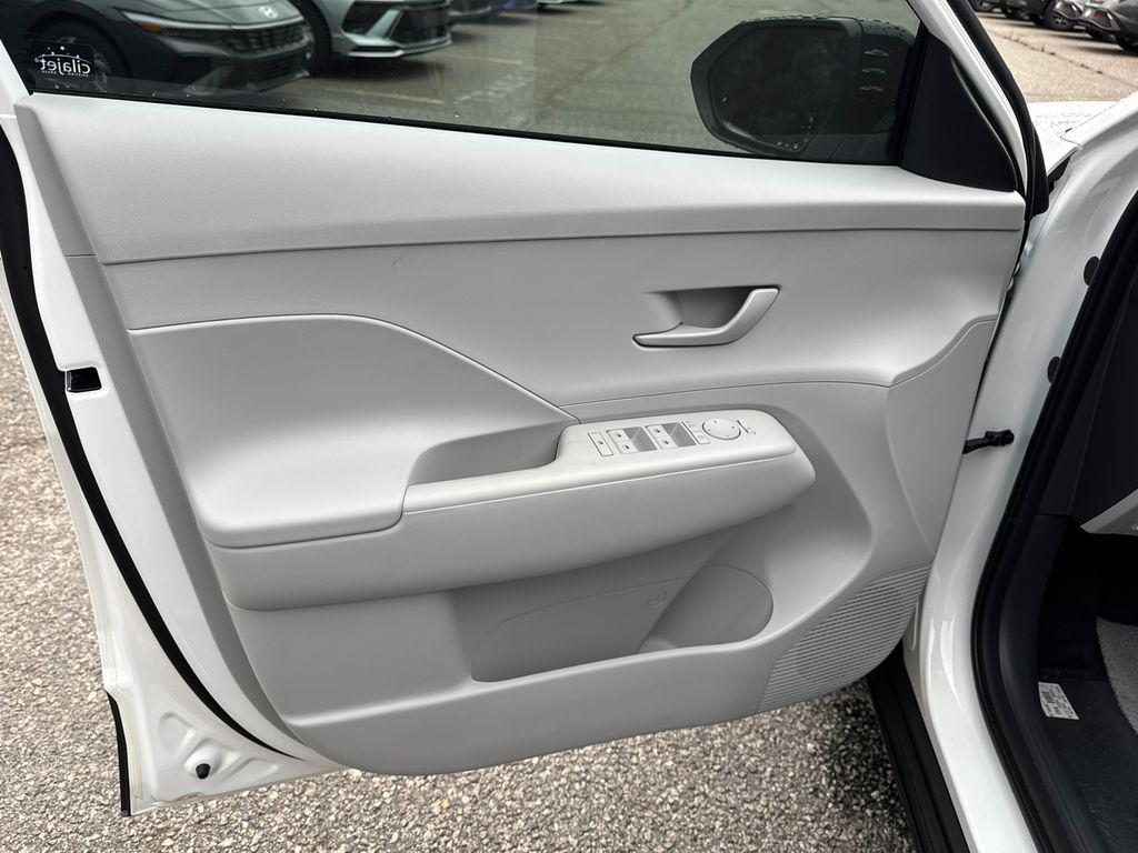 New 2026 White HYUNDAI SEL Sport FWD image 11
