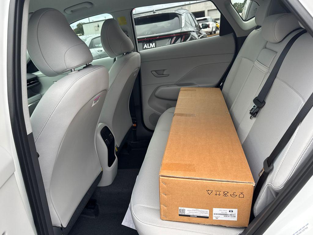 New 2026 White HYUNDAI SEL Sport FWD image 12
