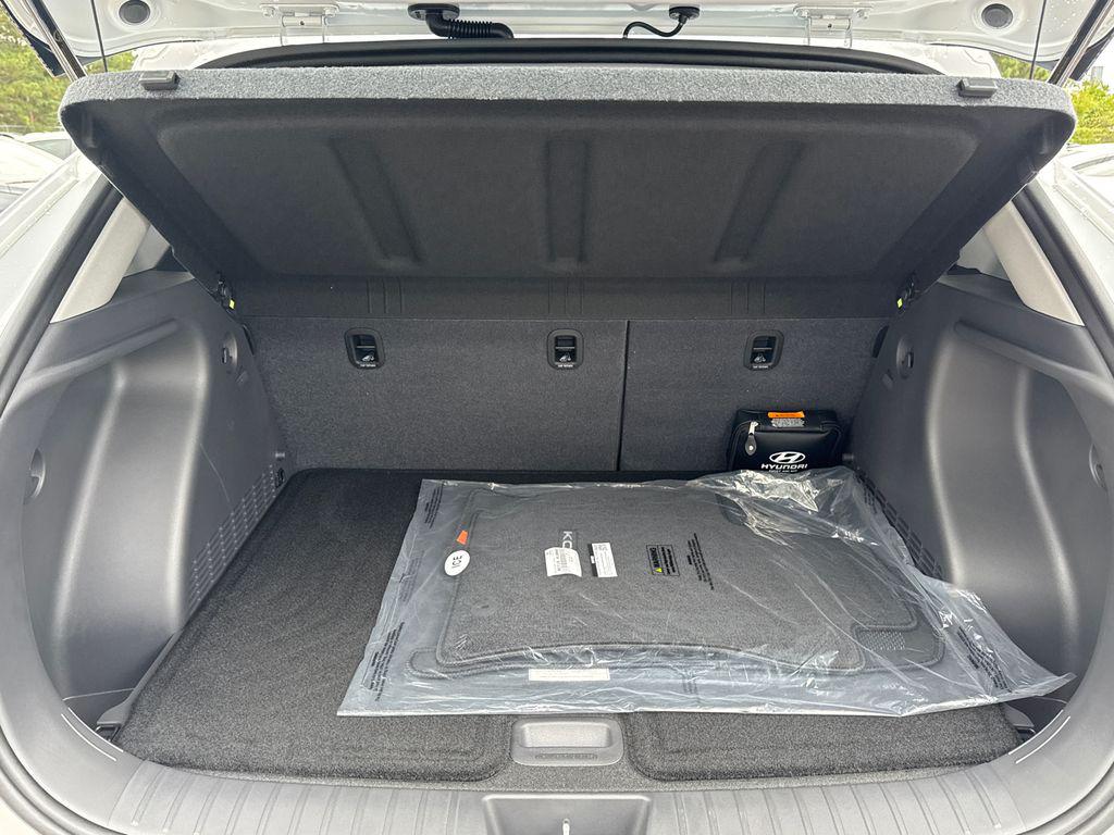 New 2026 White HYUNDAI SEL Sport FWD image 15