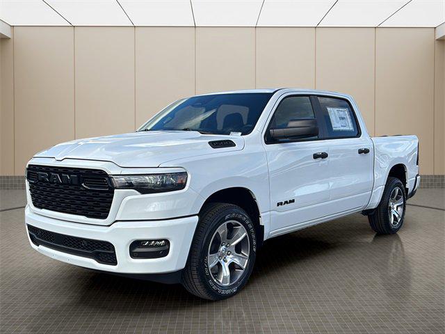 2026 RAM Ram 1500 RAM 1500 EXPRESS CREW CAB 4X2 57 BOX