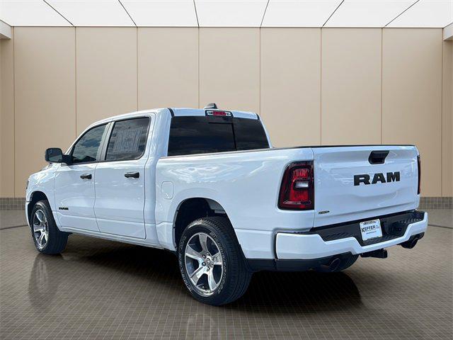 2026 RAM Ram 1500 RAM 1500 EXPRESS CREW CAB 4X2 57 BOX