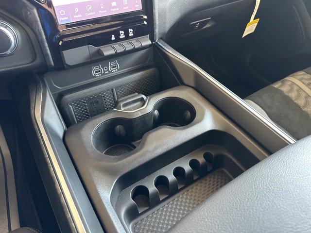2025 Ram 1500 Big Horn Crew Cab 4x4 5'7" Box