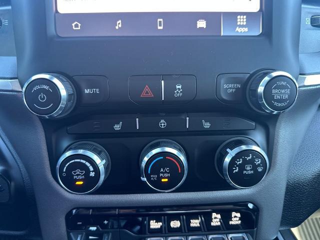2022 Ram 3500 Big Horn Regular Cab 4x4 8' Box