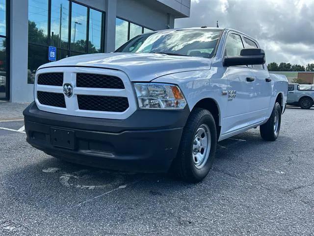 2022 RAM 1500 Classic Tradesman Crew Cab 4x2 57 Box 2022 RAM 1500 Classic Tradesman Crew Cab 4x2 57 Box