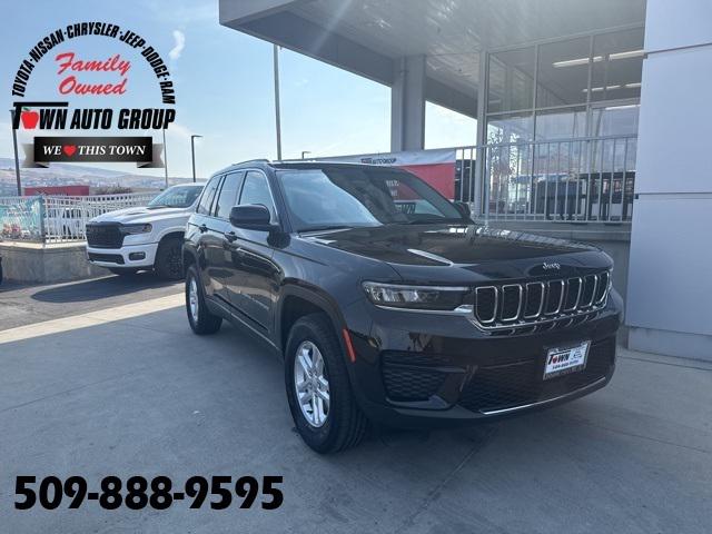 2023 Jeep Grand Cherokee Laredo 4x4