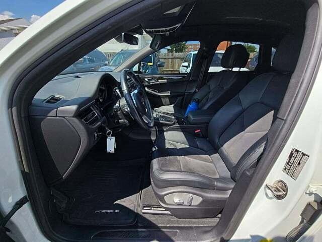 2019 Porsche Macan 