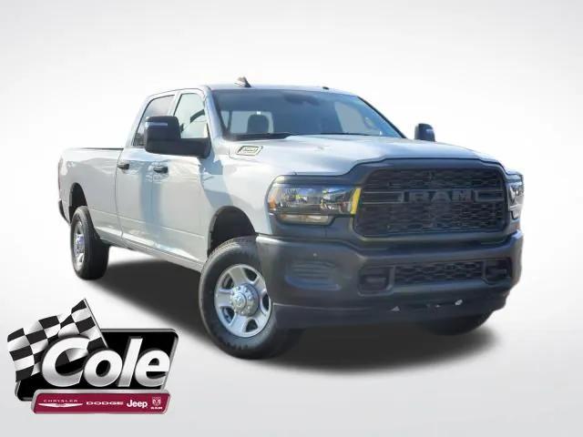 2024 RAM 3500 Tradesman Crew Cab 4x4 8 Box 2024 RAM 3500 Tradesman Crew Cab 4x4 8 Box