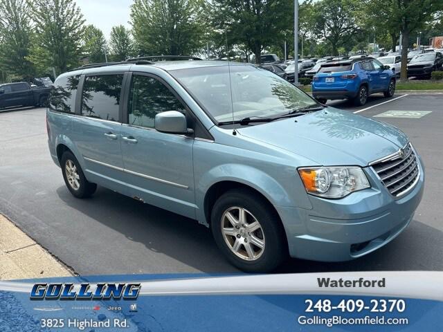 2009 Chrysler Town and Country Touring