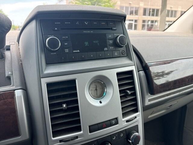 2009 Chrysler Town and Country Touring