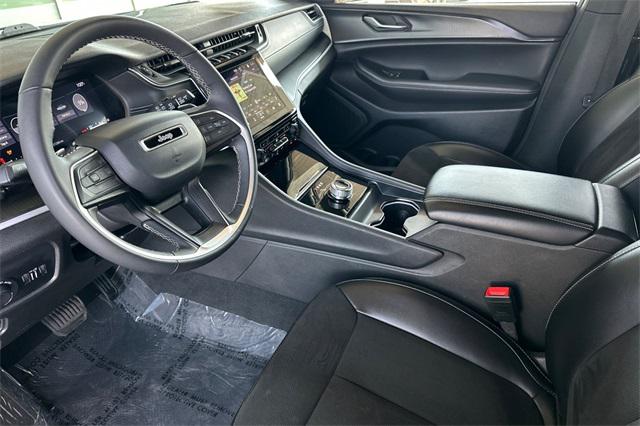 2024 Jeep Grand Cherokee L Altitude 4x4 2024 Jeep Grand Cherokee L Altitude 4x4