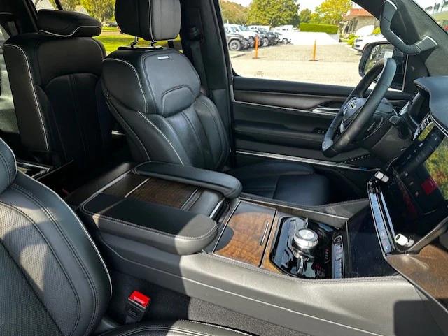 2023 Wagoneer Grand Wagoneer Series II 4x4