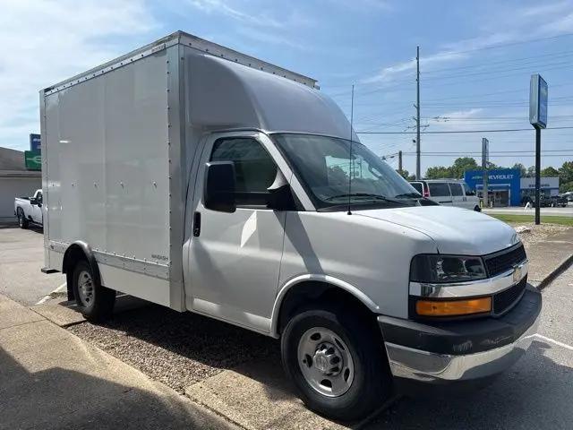 2025 Chevrolet Express Cutaway Work Van