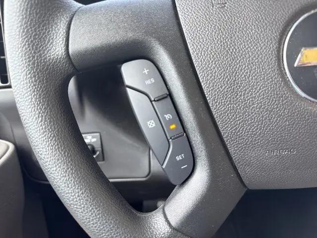 2025 Chevrolet Express Cutaway Work Van