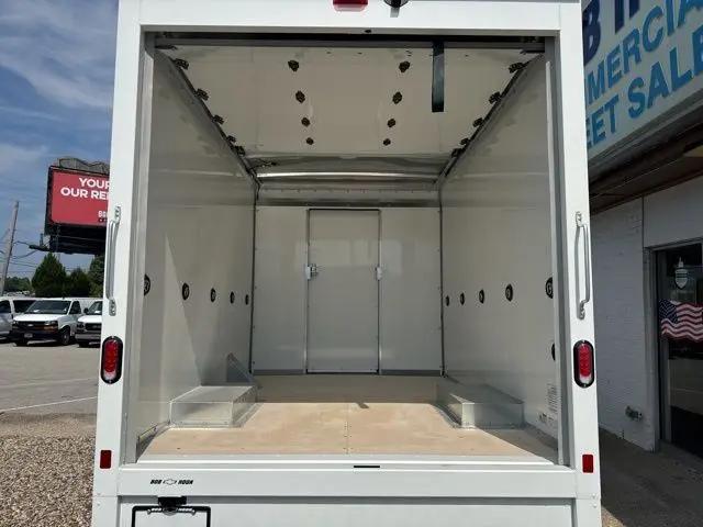 2025 Chevrolet Express Cutaway Work Van