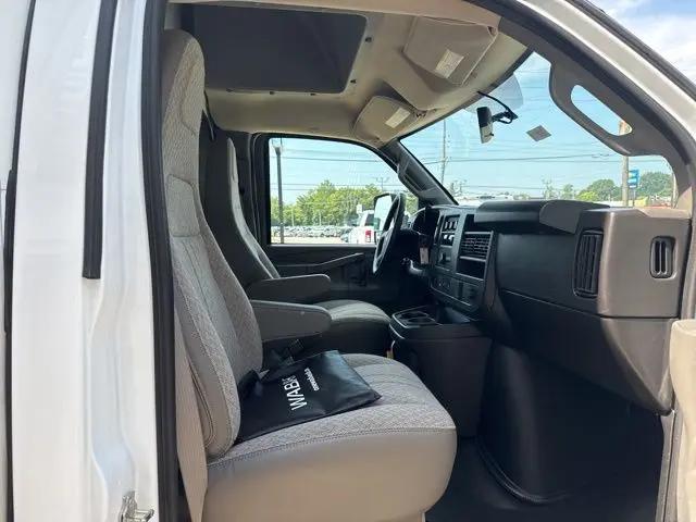 2025 Chevrolet Express Cutaway Work Van