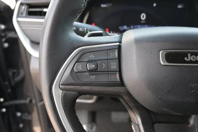 2023 Jeep Grand Cherokee Limited 4x2