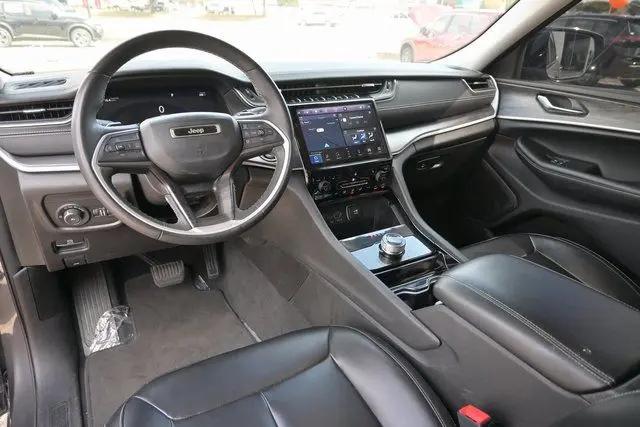 2023 Jeep Grand Cherokee Limited 4x2